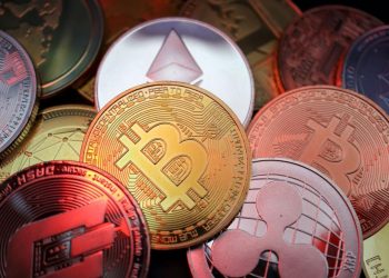 Criptomonedas, después del escándalo: informe asegura que regulaciones son «cada vez» son más estrictas