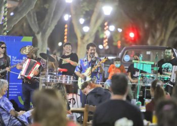 AMIS comenzó  con la edición 2023 de las “Noches de Verano en el centro”