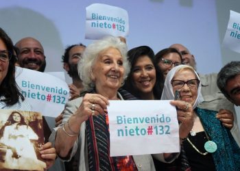 Abuelas de Plaza  de Mayo y 132 nietos recuperados