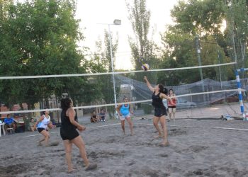 En Deportivo Argentino este fin de semana se jugará un Abierto de beach vóley