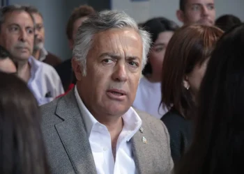 Cornejo cruzó a Alberto Fernández por otorgarle tierras a las comunidades mapuches en el sur de Mendoza