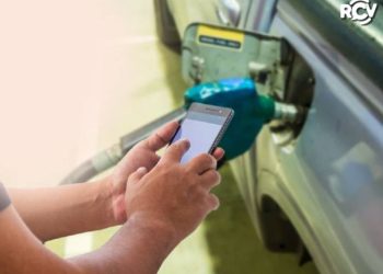 Cuáles son los riesgos de usar el celular mientras se está en una gasolinería