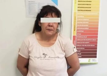 Conmoción en Buenos Aires: Dormía con un cuchillo bajo el colchón, mató a su esposo a puñaladas y caminó seis cuadras hasta la comisaría