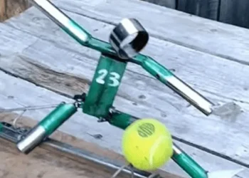 El asombroso homenaje a una atajada del Dibu Martínez con una reposera que se convirtió en viral