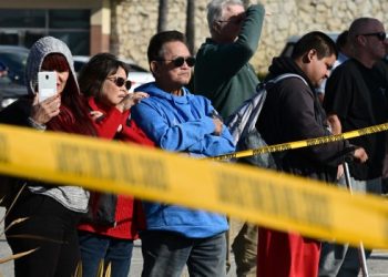 Encuentran muerto al sospechoso del tiroteo masivo en California que mató a 10 personas
