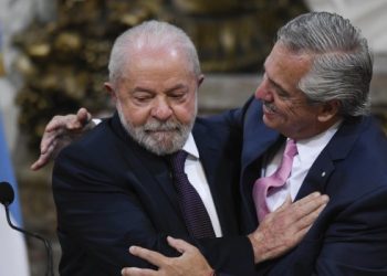 Fernández y Lula acuerdan «profundizar la relación estratégica» entre Argentina y Brasil