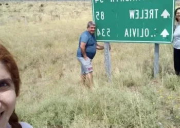 Soñaban con vacacionar en Chubut y ahorraron durante un año, pero les robaron mientras se sacaban una foto