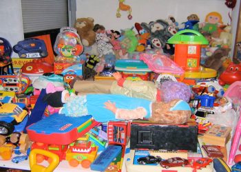 Una pareja de pastores prepara una colecta  para el 6 de enero