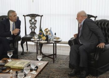 Lula desplegó una jornada hiperactiva, con mandatarios, decretos y un ojo puesto en la Bolsa