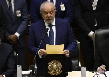 Lula juró ante el Congreso y asumió por tercera vez como presidente de Brasil