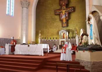 En San Rafael también se celebró una misa en honor al Papa emérito Benedicto XVI