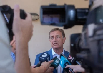 “No podemos recibir este destrato”: Suarez contragolpeó y dijo que no lo invitaron al acto del Presidente