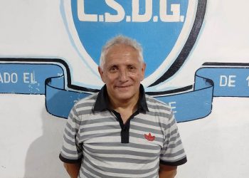 Miguel Ángel Buxó dejó de ser el entrenador del Club Huracán