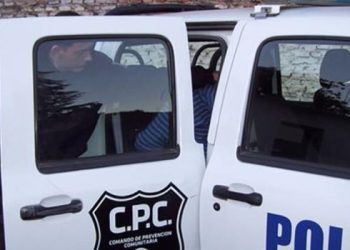 Conmoción en el país: Se incrustó con su auto en una vivienda  y murieron dos hermanos de 7 y 13 años que dormían