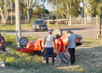 Alvear: vuelco y una mujer lesionada