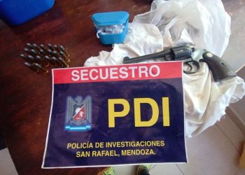 Secuestran un arma y municiones en una causa por amenazas