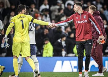 Hugo Lloris liquidó al Dibu Martínez: «No sé hacer estupideces en el arco»