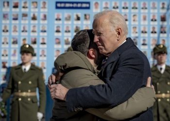 Biden visitó por sorpresa Kiev y prometió más ayuda para Ucrania
