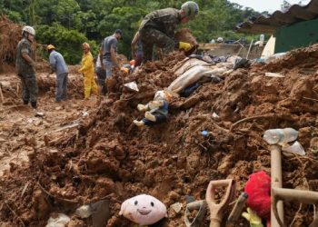 Asciende a 57 el número de muertos por los derrumbes en la costa del Estado de San Pablo