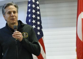 Blinken dice que China podría dar armas a Rusia para pelear en Ucrania