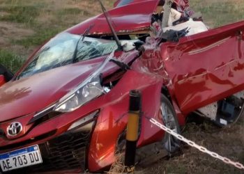 La Mora: fuerte choque  deja tres personas lesionadas