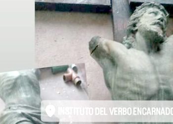 Para vender el bronce: profanaron la imagen  de Jesús del cementerio de El Chañaral