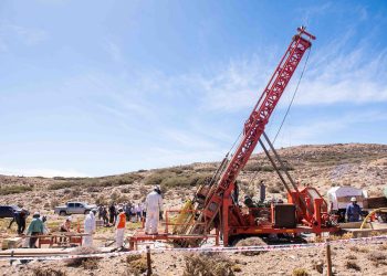 Hierro Indio avanza con 354 metros perforados y el total de los caminos a la mina terminados