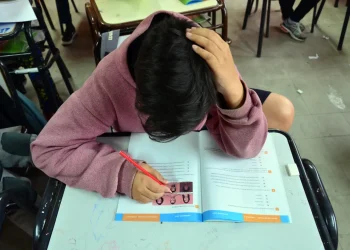 Deserción escolar: 54 Secundarias concentran a la mitad de los estudiantes en riesgo
