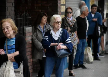 Fe de vida para jubilados: cuáles son los bancos que todavía la piden y cómo hacer el trámite