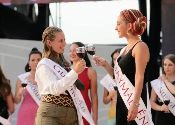 Sin la presencia del intendente, se proclamó a la reina de la Vendimia de Guaymallén