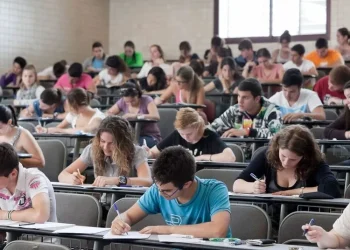 Solo 1 de cada 4 argentinos tiene título terciario o universitario: cómo se ubica el país a nivel mundial