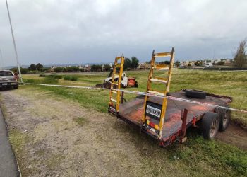 Tragedia en Córdoba: se desprendió un acoplado que llevaba una máquina y un joven murió aplastado