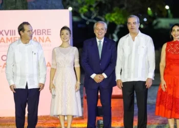 Alberto Fernández en Santo Domingo: «Debemos cambiar el sistema financiero drásticamente»