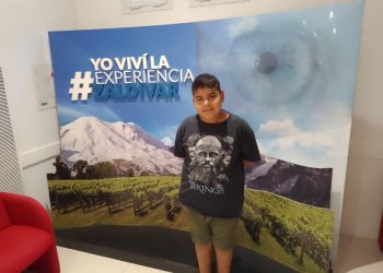 Gracias a la ayuda, Thian el niño gravemente  lastimado de un ojo, pudo ser operado con éxito