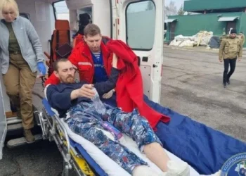 Ataques rusos en Ucrania matan a 10 civiles y hieren a 20 más