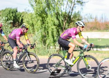 Sanrafaelinos disputan la XXIII edición de la Vuelta de General Alvear