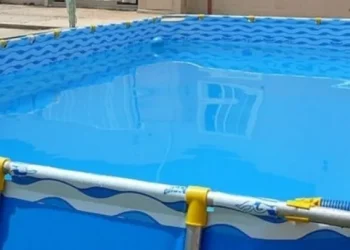 Tragedia en Rosario: Dos mujeres murieron electrocutadas mientras se bañaban en una pileta