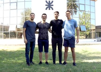 Cuatro jóvenes promueven la hidroponia como una alternativa «revolucionaria» para el cultivo familiar