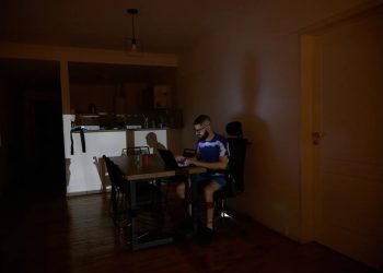 Masivo corte de luz  en todo el país por la caída de la central nuclear Atucha