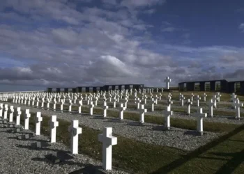 Malvinas: denuncian que arrancaron placas y recordatorios que habían colocado los ex combatientes