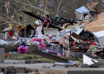 Muertes y destrozos en Estados Unidos: tras los devastadores tornados, Misisipi se prepara para nuevas tormentas