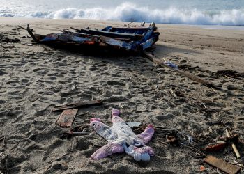 Se hundió otro barco de migrantes en el Mediterráneo y hay decenas de desaparecidos
