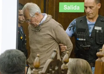 Provincia de Buenos Aires: Quiso hacer una broma y mató de un tiro al amigo de su hijo
