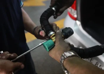 Suman una nueva exigencia para los autos a GNC: de qué se trata y cuánto cuesta