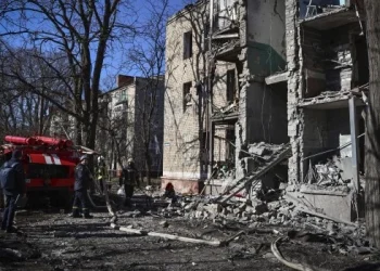 Ucrania: un muerto por el ataque ruso a un edificio residencial