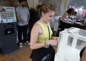 El público comenzó a votar para elegir a la Reina Nacional de la Vendimia 2023