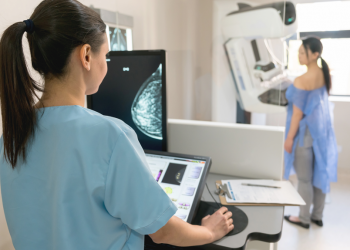 Cáncer de mama: refuerzan el concepto que las  mujeres estén atentas y se hagan mamografías regularmente