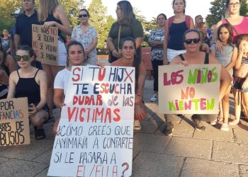 La Pampa: Una enfermera fue denunciada por abusar de su hija, la condenaron a tres años de prisión y está libre