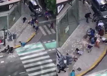 Lluvia de billetes : intentaron robarle 7 millones de pesos, forcejeó con el ladrón y el dinero voló por el aire