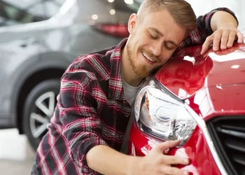 Cuántos salarios mínimos se necesitan para comprar un 0 km